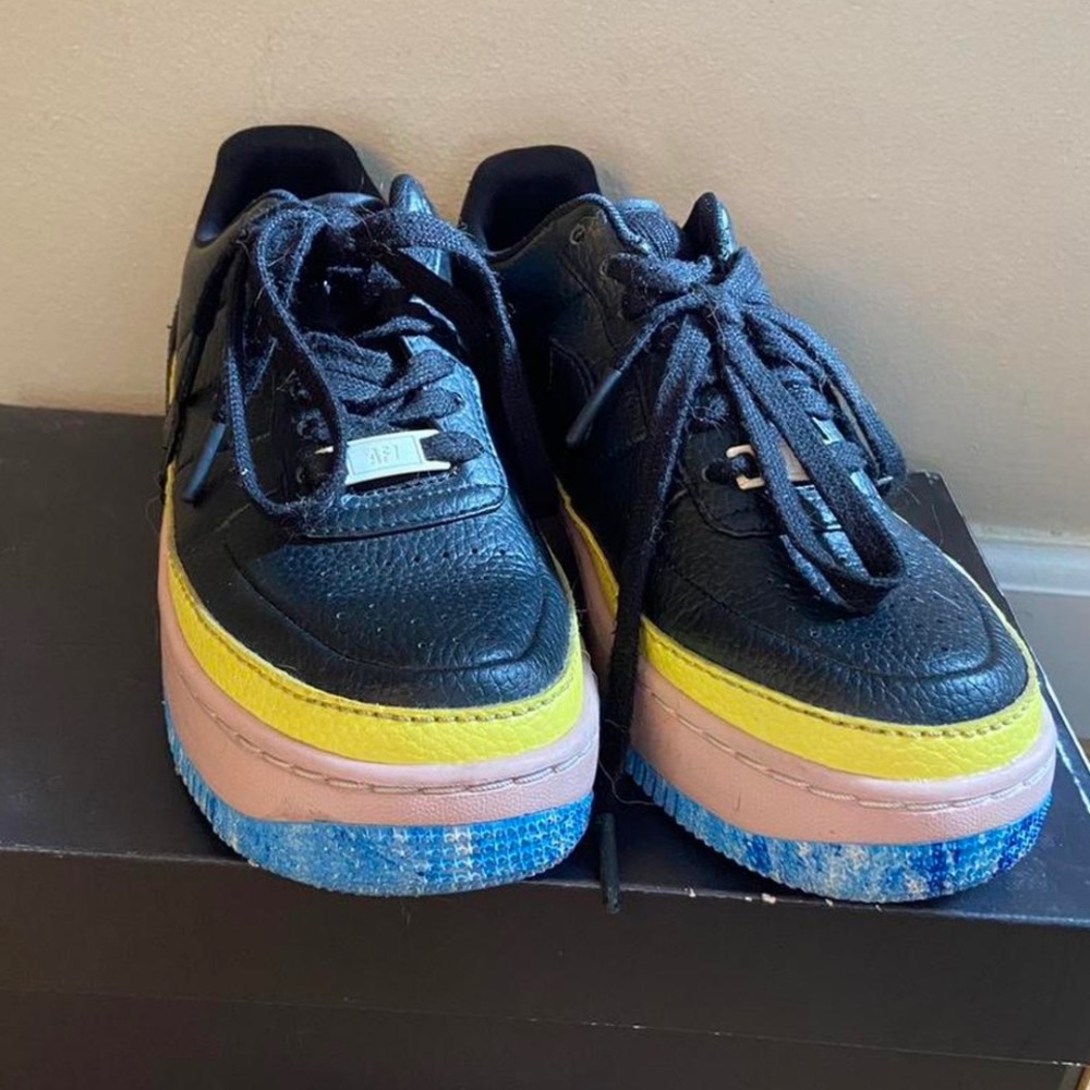 nike womens Air force 1 jesters